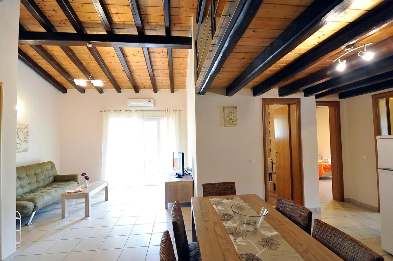 Pyramid City Apartments Agios Spyridon  Стая снимка
